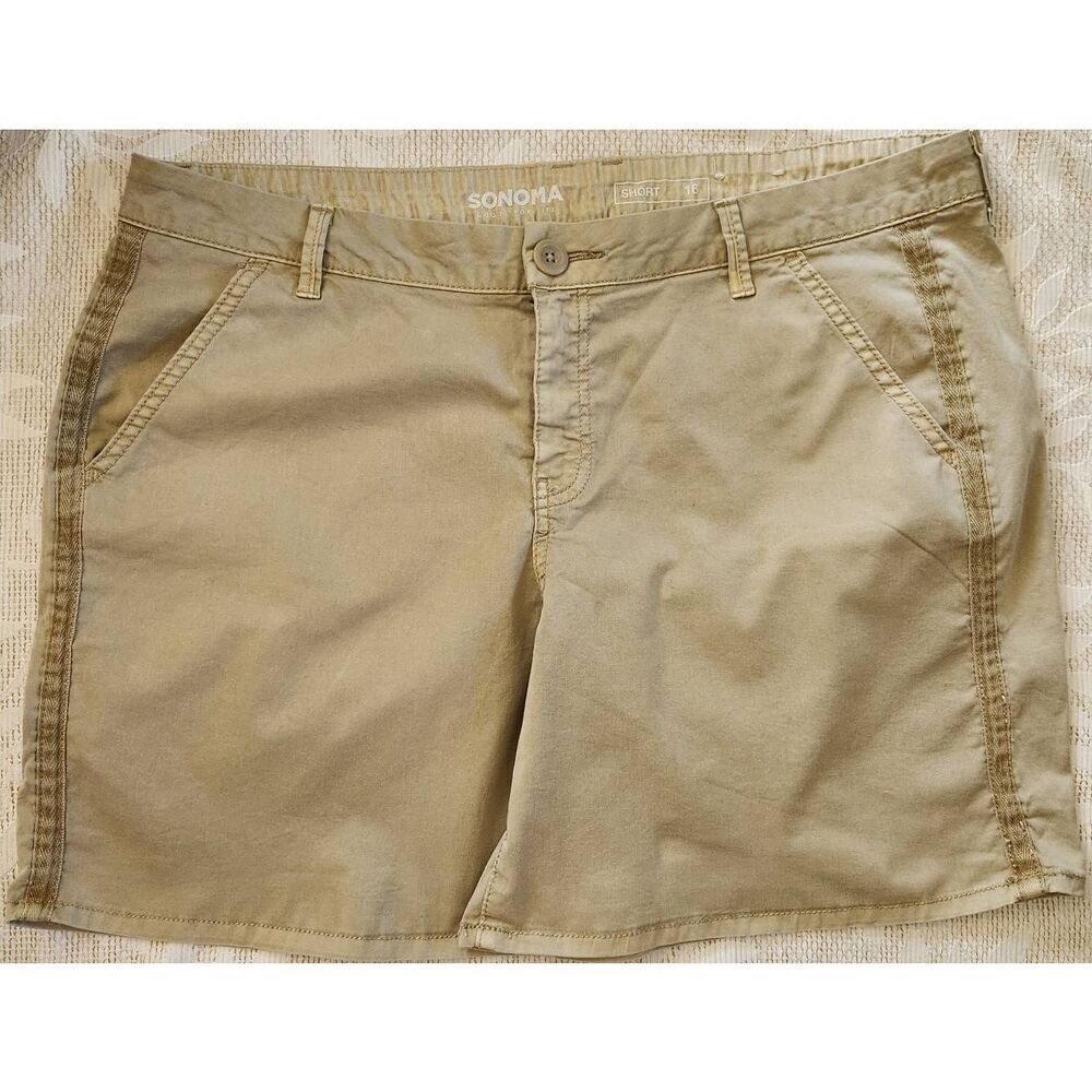 W17 Sonoma women's khaki shorts with light tan trim